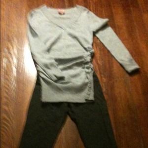 NWOT~ Combo Deal! Grey Sweater Top & Blk Leggings