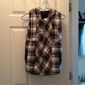 Plad blue brown and white vest