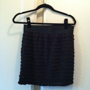 💰Sold in bundle💰Black ruffle skirt