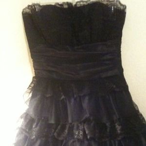 Black sleeveless poofy dress