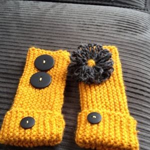 Fingerless GLOVES or wrist warmers