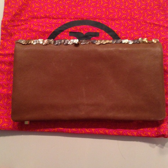 REDUCED!!! RARE Tory Burch mixed metal clutch. - Picture 3 of 4