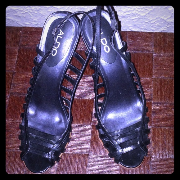 Sexy Black Wood Trim Heelsl