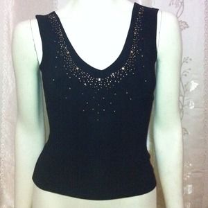 💥💥SOLD💥💥 stretch shirt with gold accent