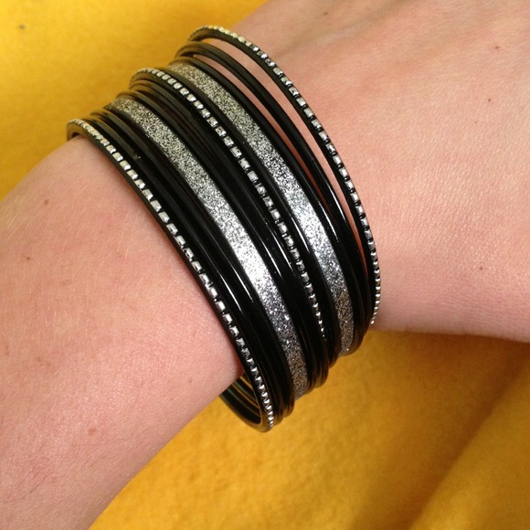 Bangles - Picture 1 of 1