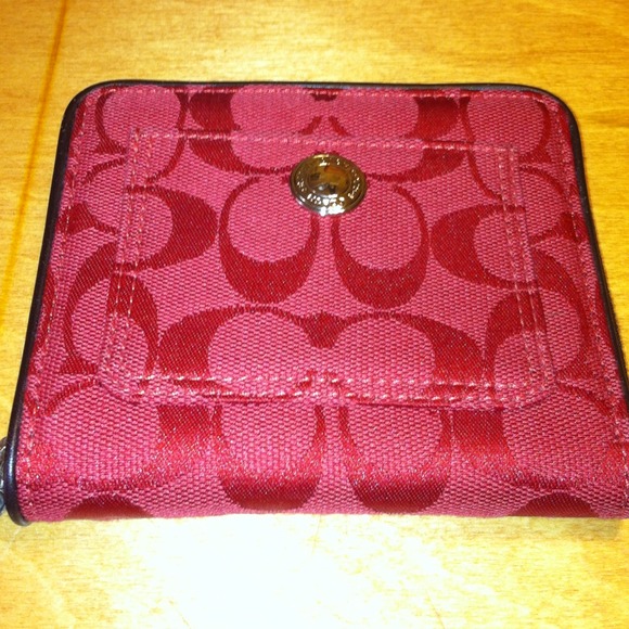Authentic coach wallet!!!