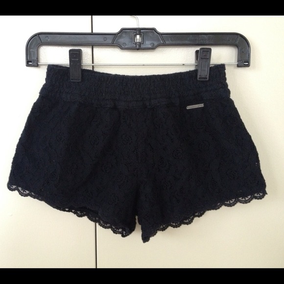Bundle Abercrombie lace/high waisted shorts