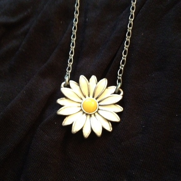 Lucky brand daisy adjustable necklace