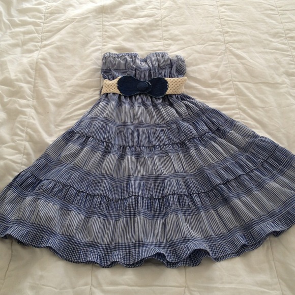 SOLD in bundle to @Shiggins77 !!