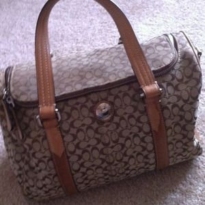 Large coach travel handbag