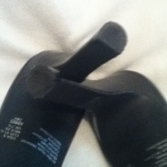 *REDUCED* Fioni Black Pattened Open Toe 4' Heels - Picture 4 of 4