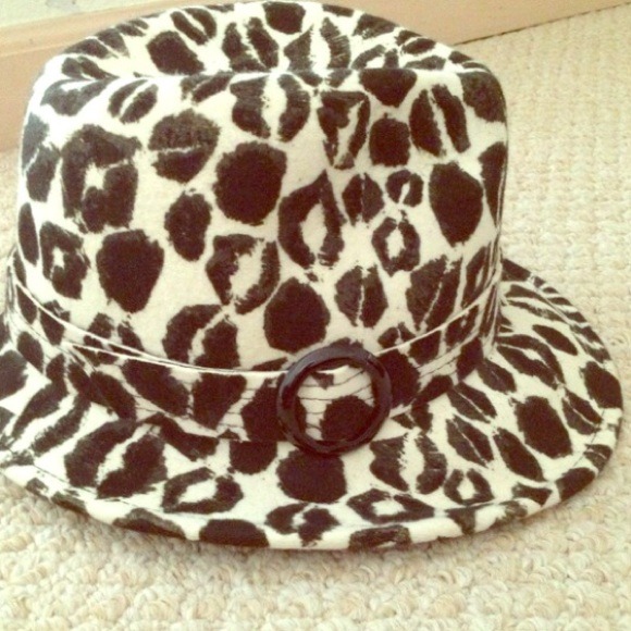 🌀KIRNA ZABETE Hat🌀 - Picture 3 of 3