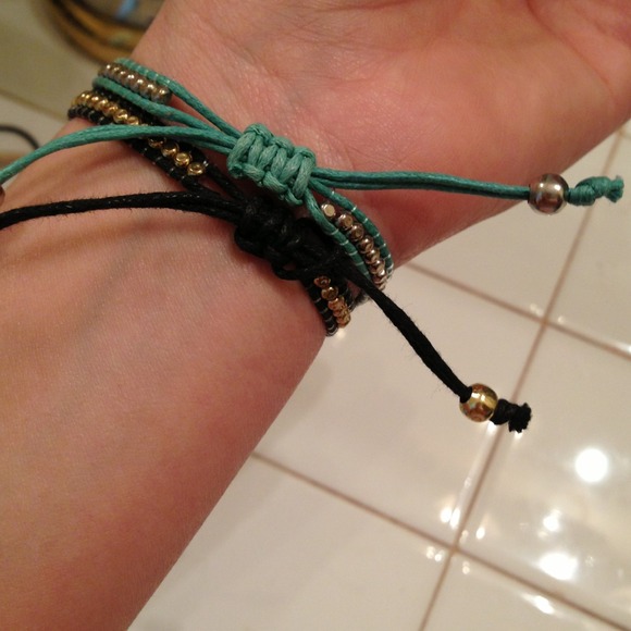 ❌BUNDLED❌Adjustable turquoise and black bracelet - Picture 3 of 3