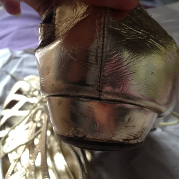 Gold Gladiator Sandals---super cute ⬇️reduced ⬇️ - Picture 3 of 4