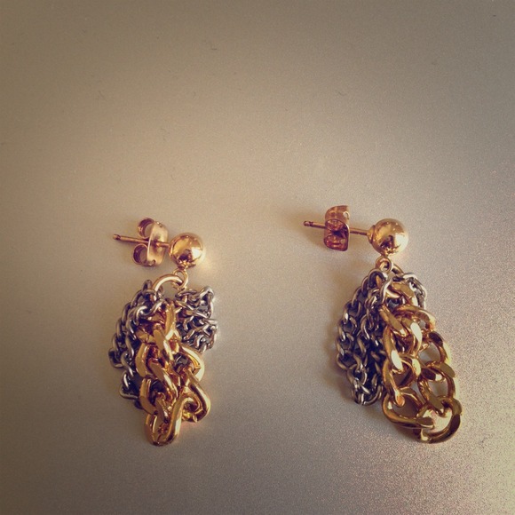 Jewelry - JUST REDUCED!  Chain loop earrings