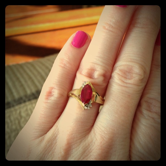 Accessories - HOLD Genuine Ruby and Diamond Ring