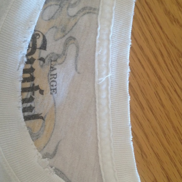 Sinful Tee - Picture 3 of 3
