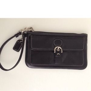 💠Reserve for ELYSE💠Authentic COACH WRIST WALLET