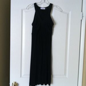 Sleeveless black dress