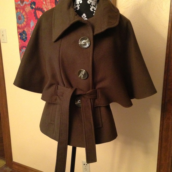 💥BUNDLE💥Kenzie cape coat and SF heels