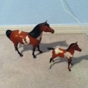 Horse mom/baby colectibles