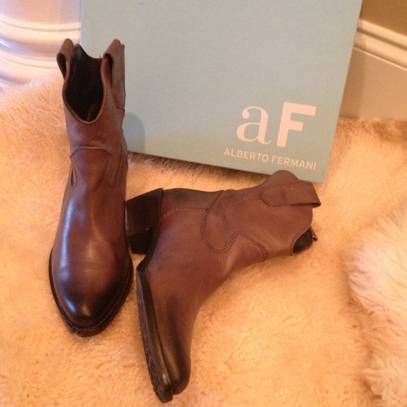 Alberto Fermani Luxury Boots, 38.5, NWT