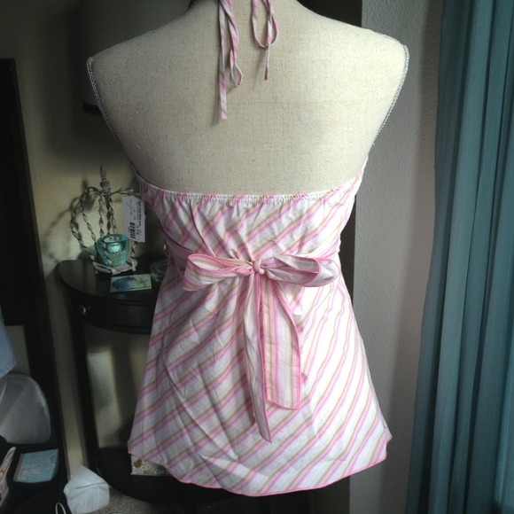 💥SOLD💥Never Worn, NWT Halter Top - Picture 3 of 3