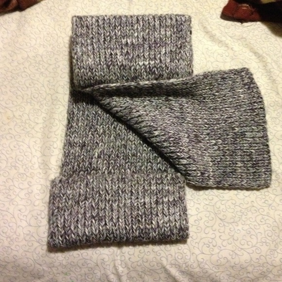 💗Reduced💗Old navy scarf