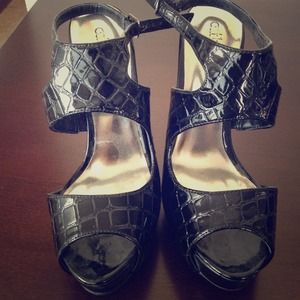 Cathy Jean black leather sling backs!