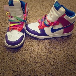 Nike rainbow sneakers size child 4.5