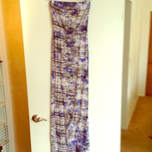 Purple &white strapless maxi dress w/elastic waist