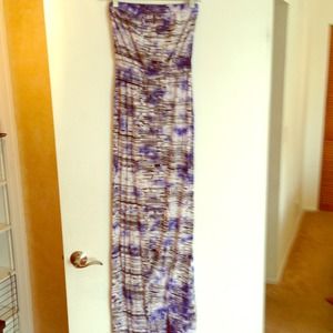 Purple &white strapless maxi dress w/elastic waist