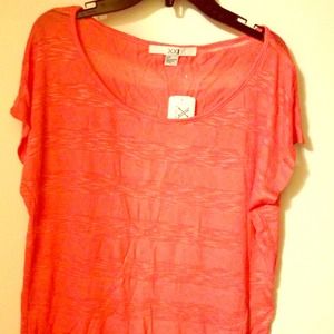 🚫SOLD🚫Beautiful coral color top🌺