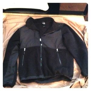✨SOLD✨Black Boy's North Face jacket