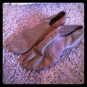 Tan slip on jazz shoes