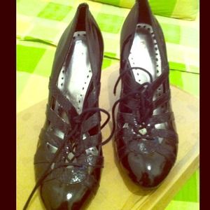 Black lace up shoe