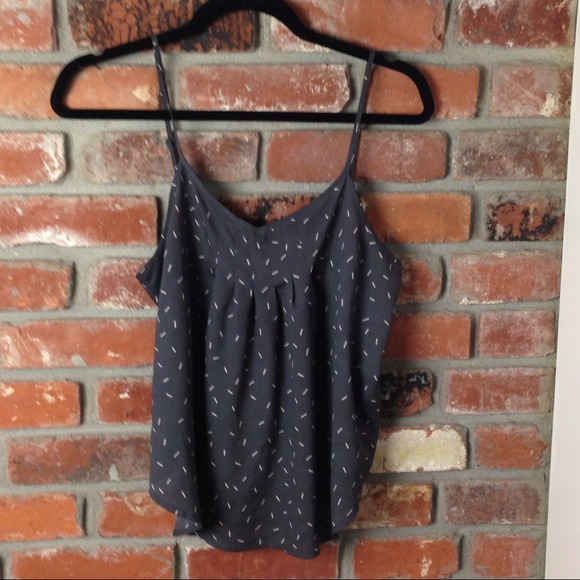 Grey confetti tank