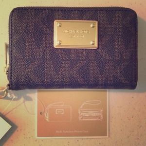 🚫MK Wristlet•Fits iPhone📱