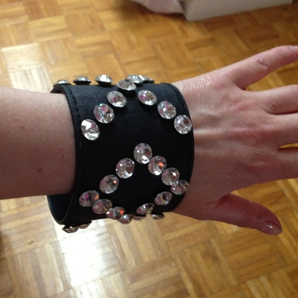 Cuff bendable rhinestone