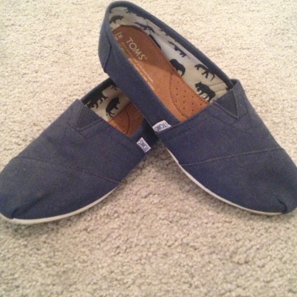 SOLD!!!  Toms navy cotton size 8