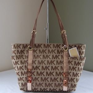 LOOKING FOR Michael Kors Sequin Tote