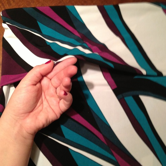 🚫Sold🚫 Multi colored tube top - Picture 3 of 3