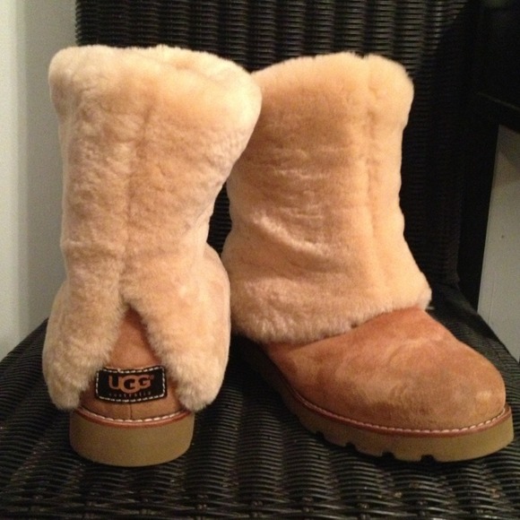 UGG Boots - UGGS!!! Maylin...size 9, chestnut