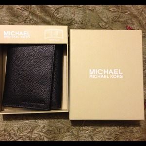 Black Tri Fold NIB Michael Kors men's wallet!!!