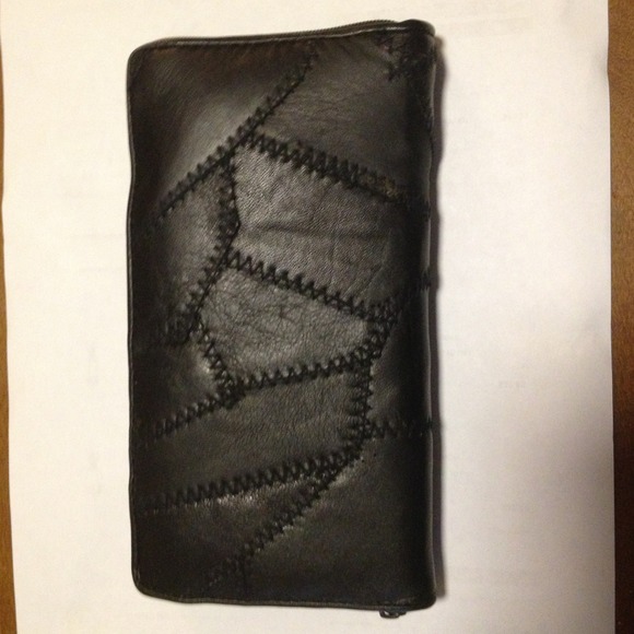 Clutches & Wallets - New black leather wallet