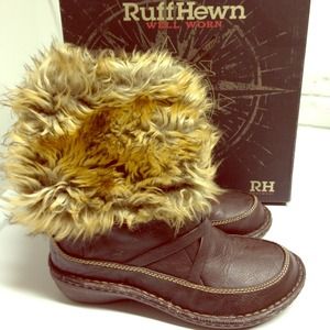 Stylish Short Brown Boots!