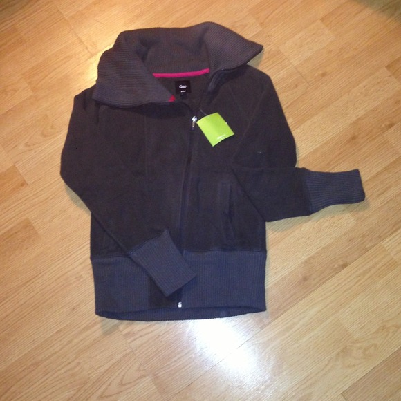 Brand new gap fleece!