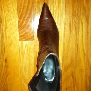 Nine West Brown Leather Short Boots, Size 7.5