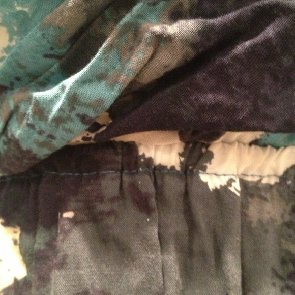 ❌SOLD❌Funky patterned dress - Picture 2 of 3