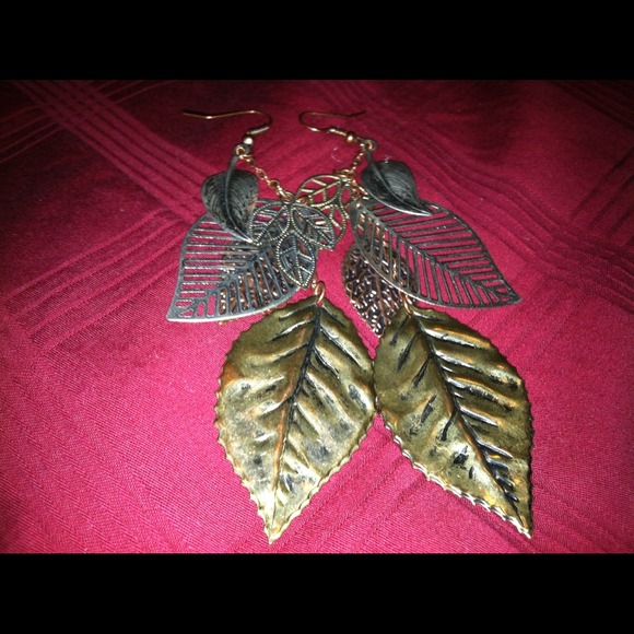 Leaf earrings